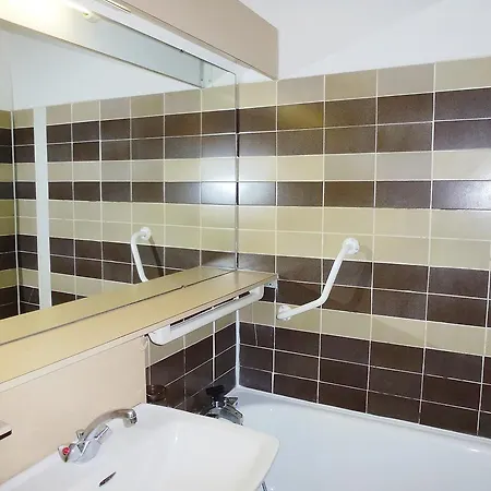 Apartment Les Regates By Interhome