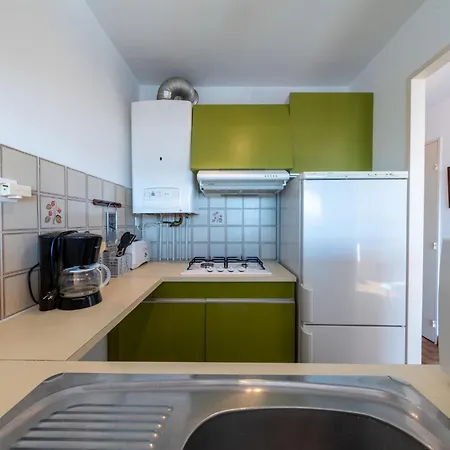 Apartment Les Regates By Interhome